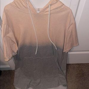 Short sleeved hoodie